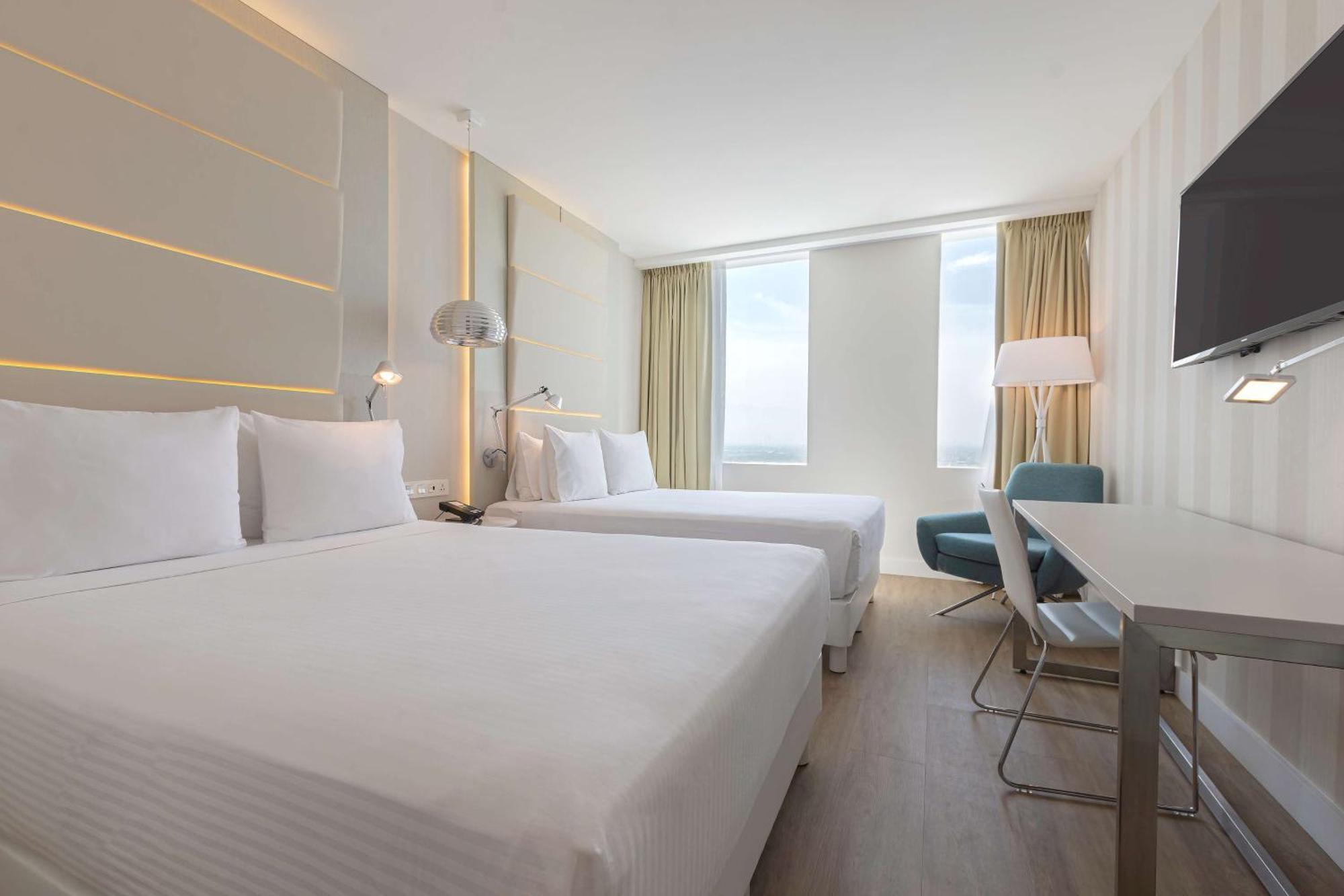 Nh Monterrey La Fe Hotel San Nicolas de los Garza Bagian luar foto